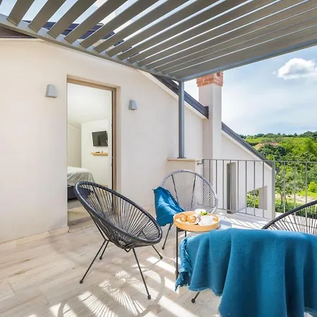 Rotonda By Villsy Lindar