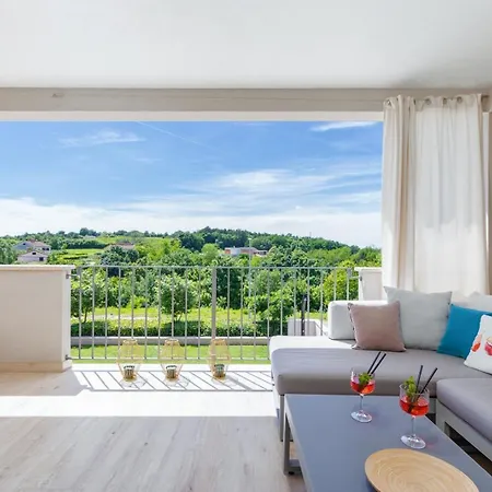 Rotonda By Villsy * Lindar