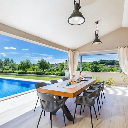 Rotonda By Villsy * Lindar